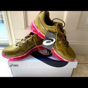 ASICS Men’s Gel-Nandi 360 sneakers .